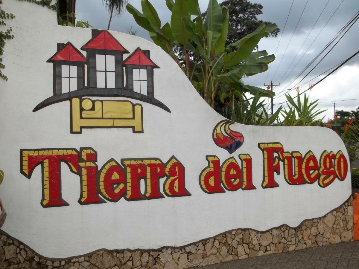Hotel Tierra Del Fuego La Fortuna Exterior photo